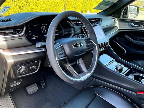 Used 2024 Jeep Grand Cherokee Limited 4xe image 16