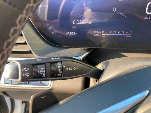 Used 2025 Buick Envision Preferred image 27