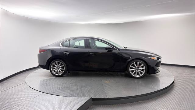 Used 2019 MAZDA MAZDA3 Sedan w/ Preferred Package FWD image 9
