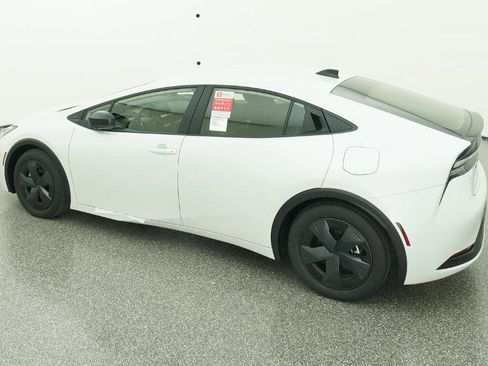 New 2026 Toyota Prius SE image 11