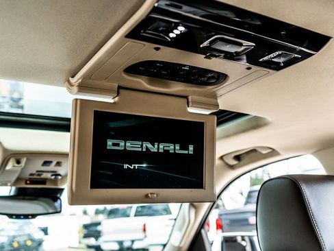 Used 2020 GMC Yukon Denali w/ Denali Ultimate Package AWD/4WD image 37