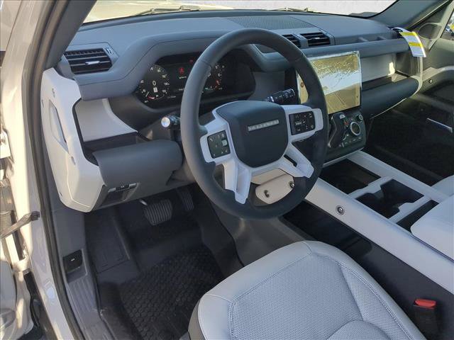 New 2026 Land Rover Defender 130 X-Dynamic SE AWD/4WD image 3