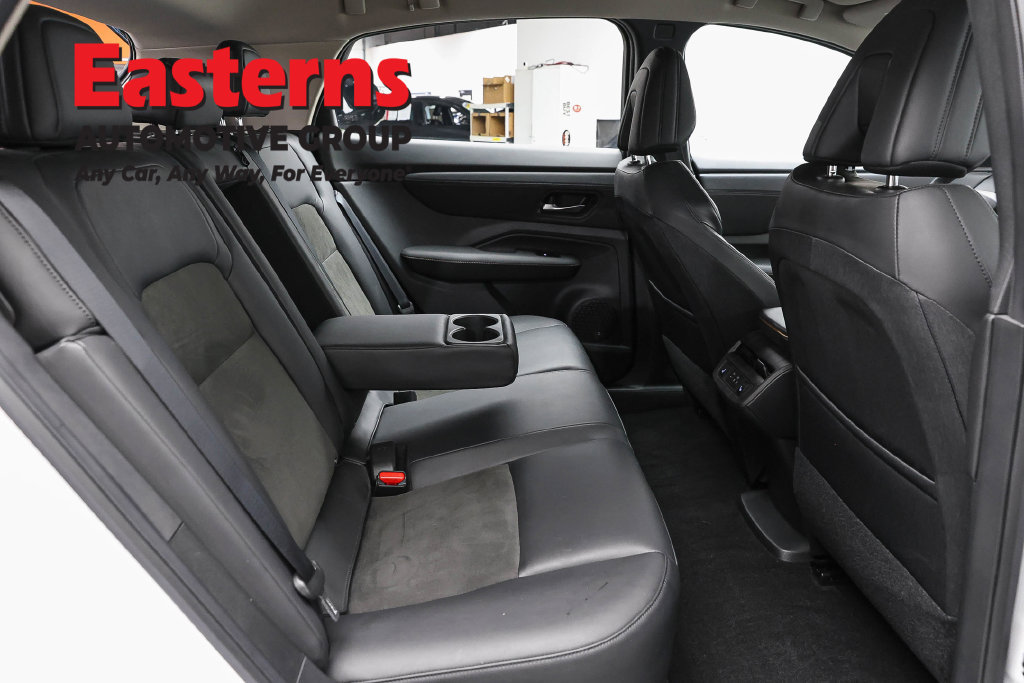 Used 2024 Nissan Ariya FWD image 25