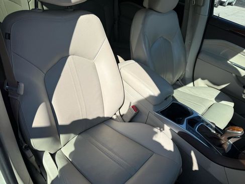 Used 2015 Cadillac SRX Performance w/ Driver Awareness Package image 9