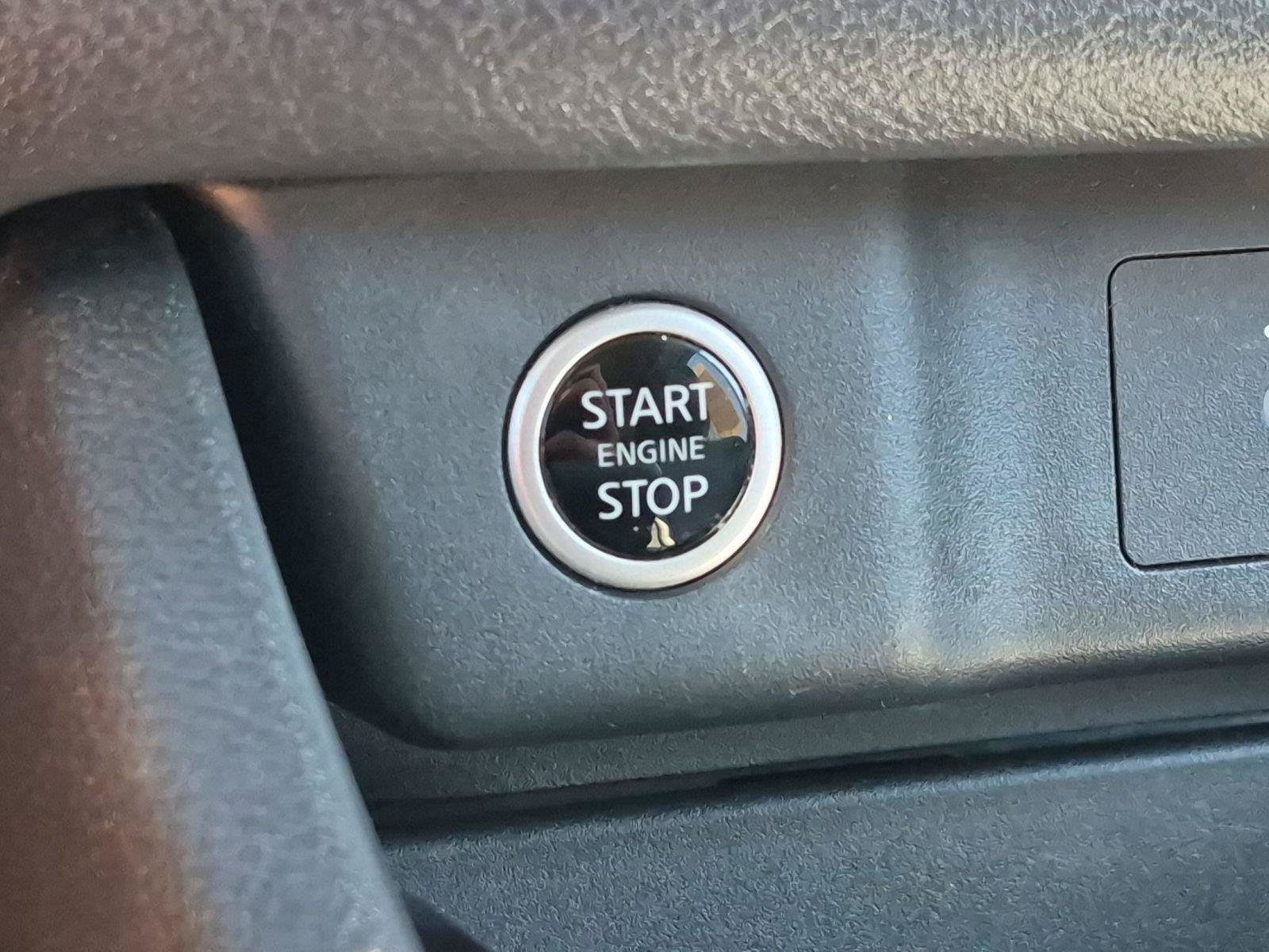 Certified 2021 Nissan Rogue SV AWD/4WD image 25