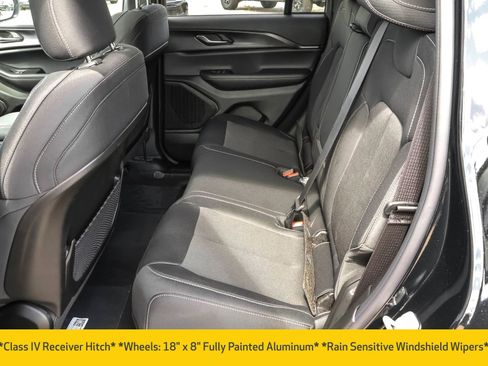 New 2025 Jeep Grand Cherokee Laredo X w/ Luxury Tech Group I image 15