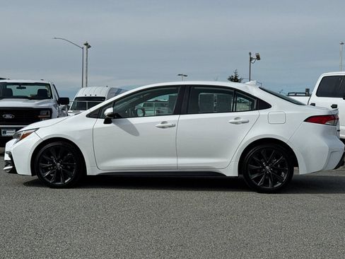 Used 2025 Toyota Corolla SE FWD image 7