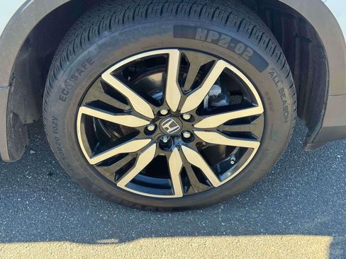 Used 2021 Honda Pilot Touring image 9