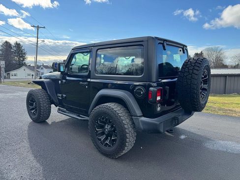 Used 2019 Jeep Wrangler Sport image 2