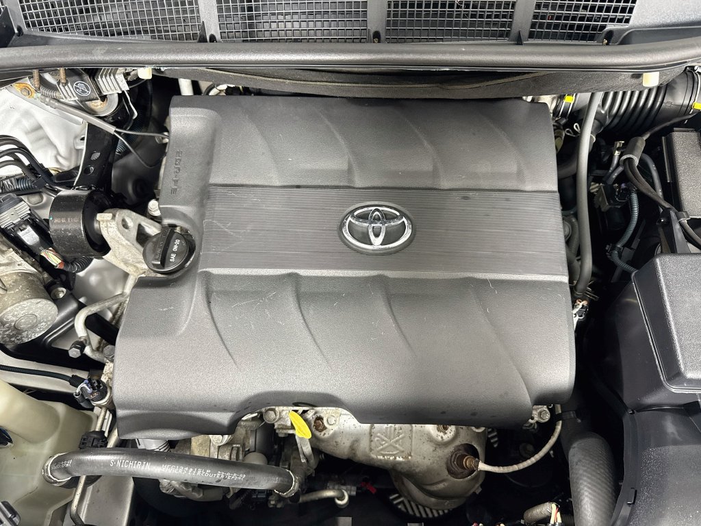 Used 2014 Toyota Sienna LE FWD image 28