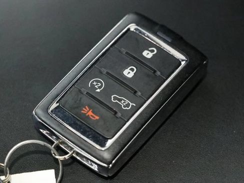 Used 2023 Jeep Grand Cherokee L Overland w/ Advanced Protech Group III AWD/4WD image 40