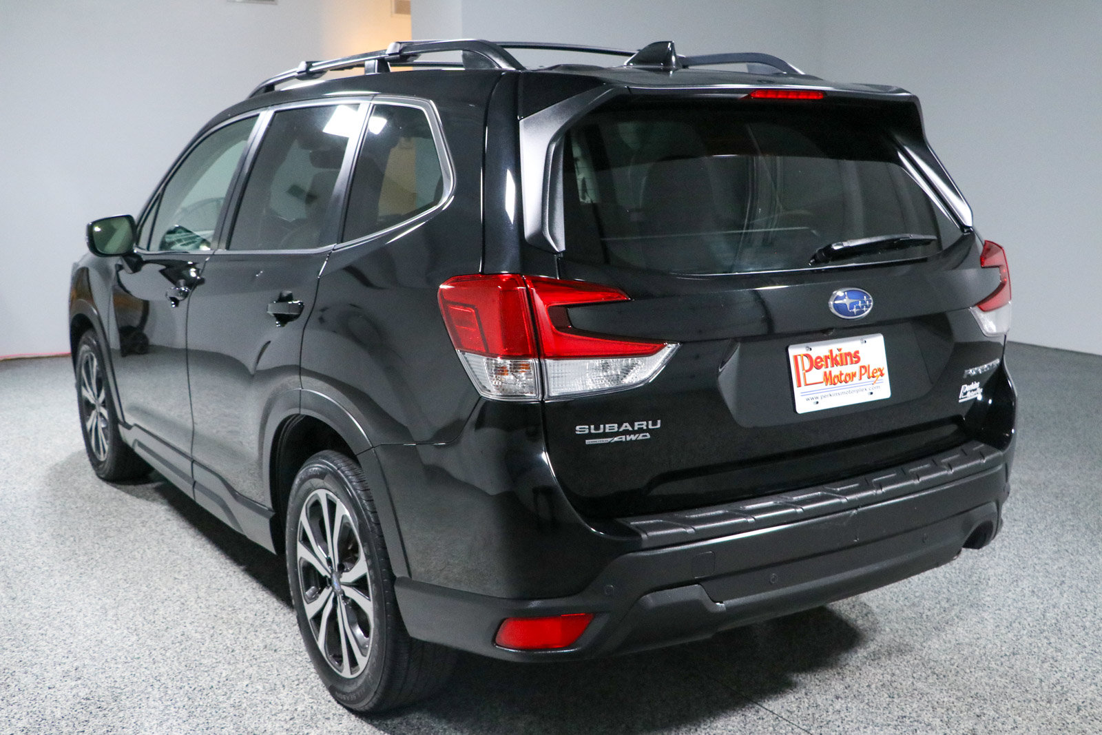 Used 2020 Subaru Forester Limited w/ Popular Package #3 AWD/4WD image 9