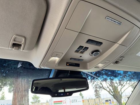 Used 2015 Chevrolet Tahoe LTZ image 24