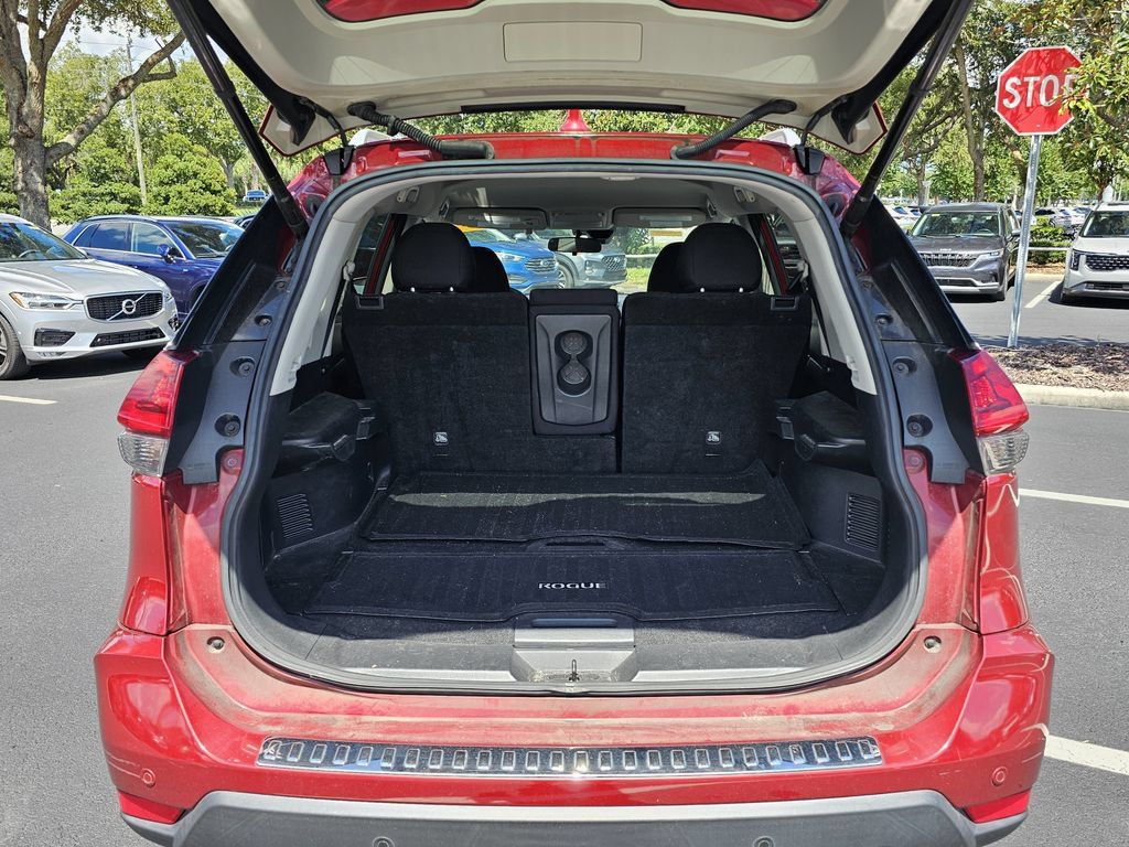 Used 2019 Nissan Rogue SV FWD image 9