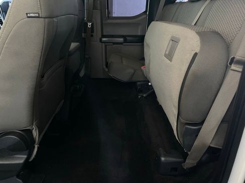 Used 2016 Ford F150 XLT image 16