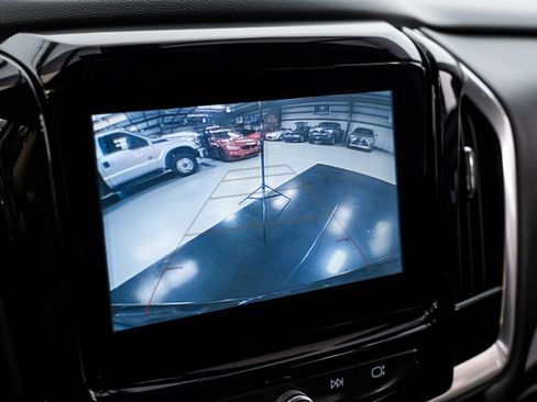 Used 2019 Chevrolet Traverse LT image 24