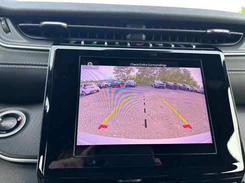 New 2025 Jeep Grand Cherokee Altitude image 11