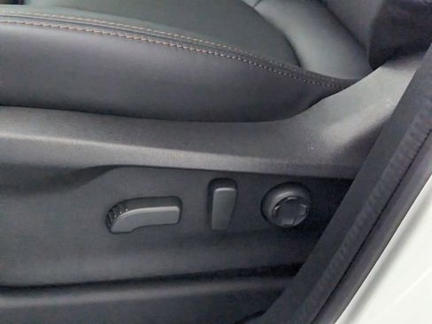 New 2026 Subaru Ascent Limited Bronze image 18