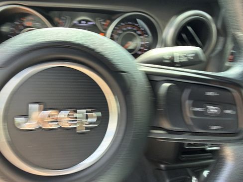 Used 2023 Jeep Wrangler Unlimited Sport AWD/4WD image 24
