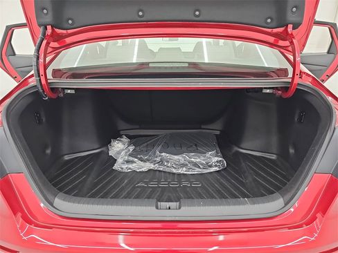 Used 2024 Honda Accord EX image 16