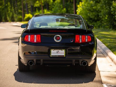 Used 2010 Ford Mustang GT RWD image 15