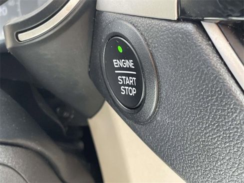 Used 2022 Ford Escape SEL image 21