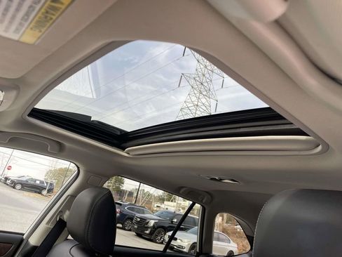 Used 2019 Subaru Outback 3.6R Limited w/ Popular Package #2 image 19