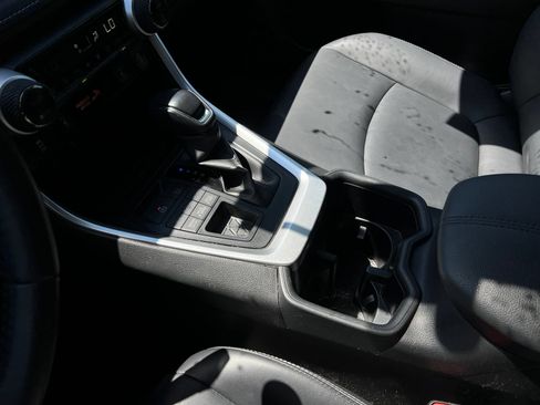 Used 2022 Toyota RAV4 XLE Premium AWD/4WD image 15