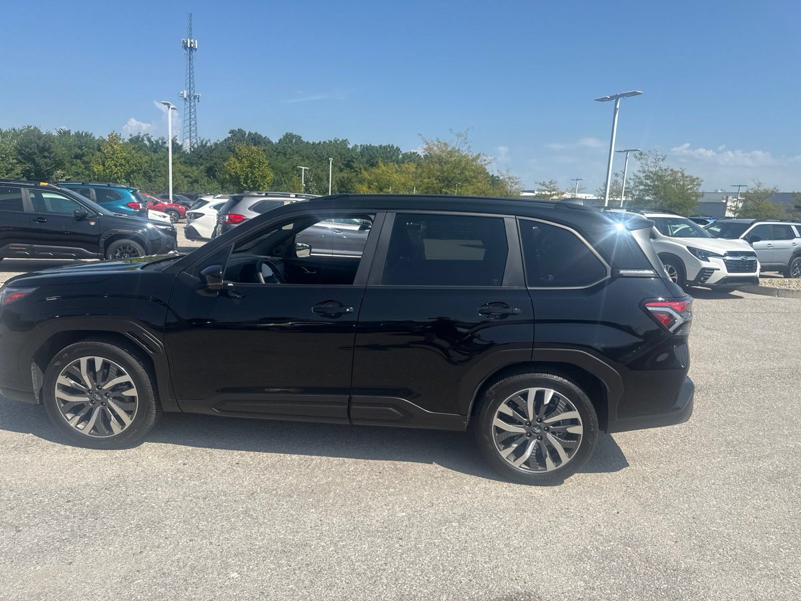 Used 2025 Subaru Forester Touring AWD/4WD image 16