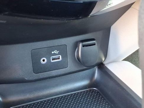 Used 2020 Nissan Rogue Sport SV FWD image 9