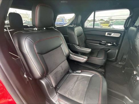 Used 2023 Ford Explorer ST-Line w/ Class IV Trailer Tow Package image 34