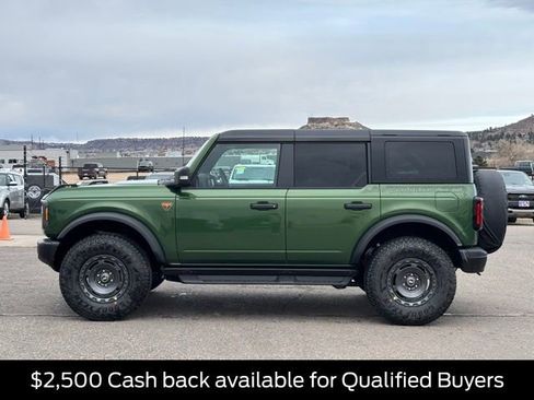 New 2025 Ford Bronco Badlands image 2