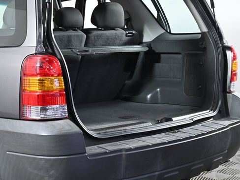 Used 2006 Ford Escape XLS image 24