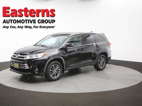 Used 2019 Toyota Highlander XLE AWD/4WD image 60