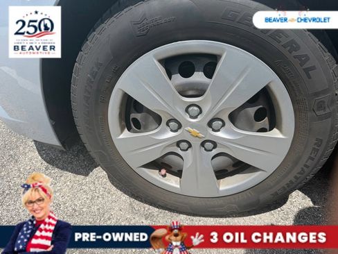 Used 2018 Chevrolet Cruze LS FWD image 12
