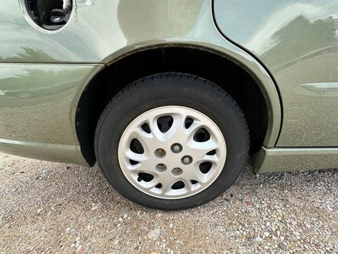 Used 2003 Saturn L-Series L200 w/ Convenience Pkg FWD image 16
