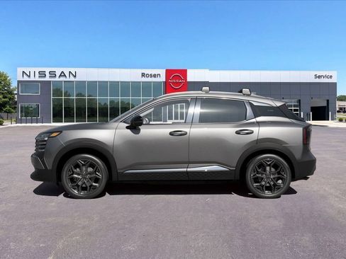 New 2026 Nissan Kicks SR w/ Cold Weather Package AWD/4WD image 16