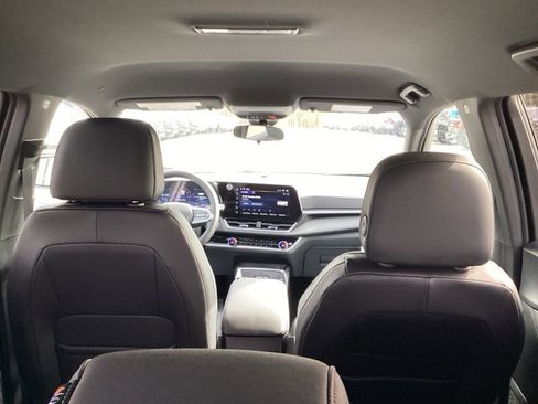 New 2026 Chevrolet Equinox LT w/ Convenience Package II image 16