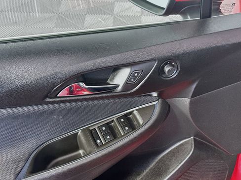 Used 2017 Chevrolet Cruze LT w/ Convenience Package FWD image 17