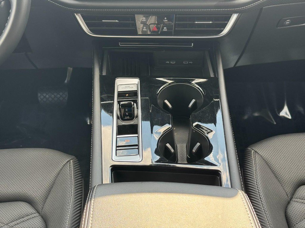 Used 2025 Volkswagen Atlas Cross Sport SE FWD image 19