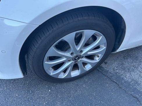 Used 2018 Mercedes-Benz E 300 image 15