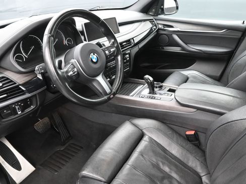 Used 2017 BMW X5 xDrive50i image 10