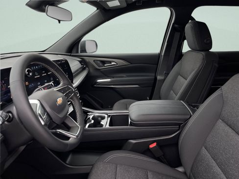 New 2026 Chevrolet Traverse LT image 11