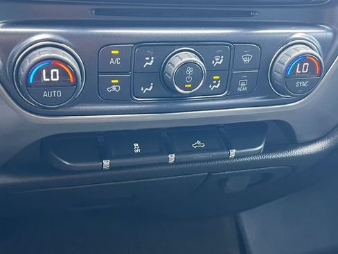 Used 2018 Chevrolet Silverado 1500 LT w/ All Star Edition AWD/4WD image 25