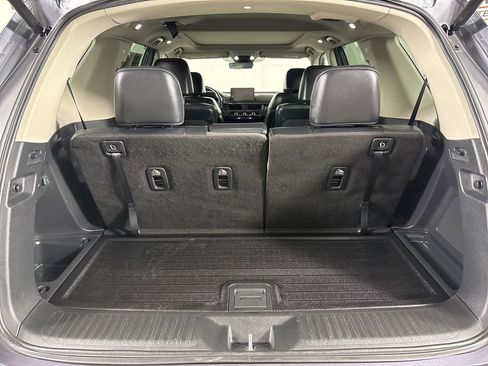 Used 2024 Honda Pilot Touring image 25