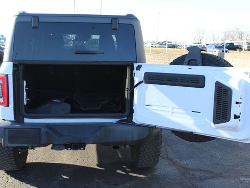 Used 2022 Ford Bronco Wildtrak image 18