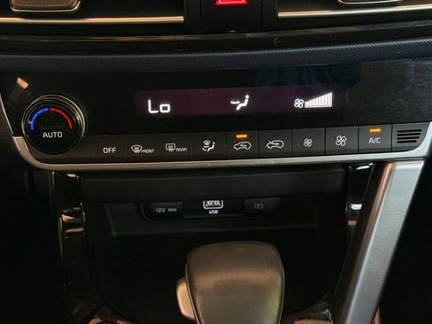 Used 2023 Kia Seltos S w/ Navigation Package AWD/4WD image 29