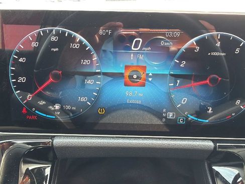 Used 2021 Mercedes-Benz GLA 250 4MATIC w/ Premium Package image 15