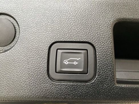 Used 2025 Chevrolet Equinox ACTIV w/ Safety and Technology Package image 7