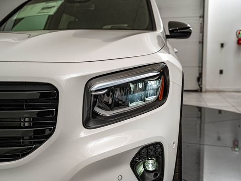 New 2026 Mercedes-Benz GLB 250 4MATIC image 13